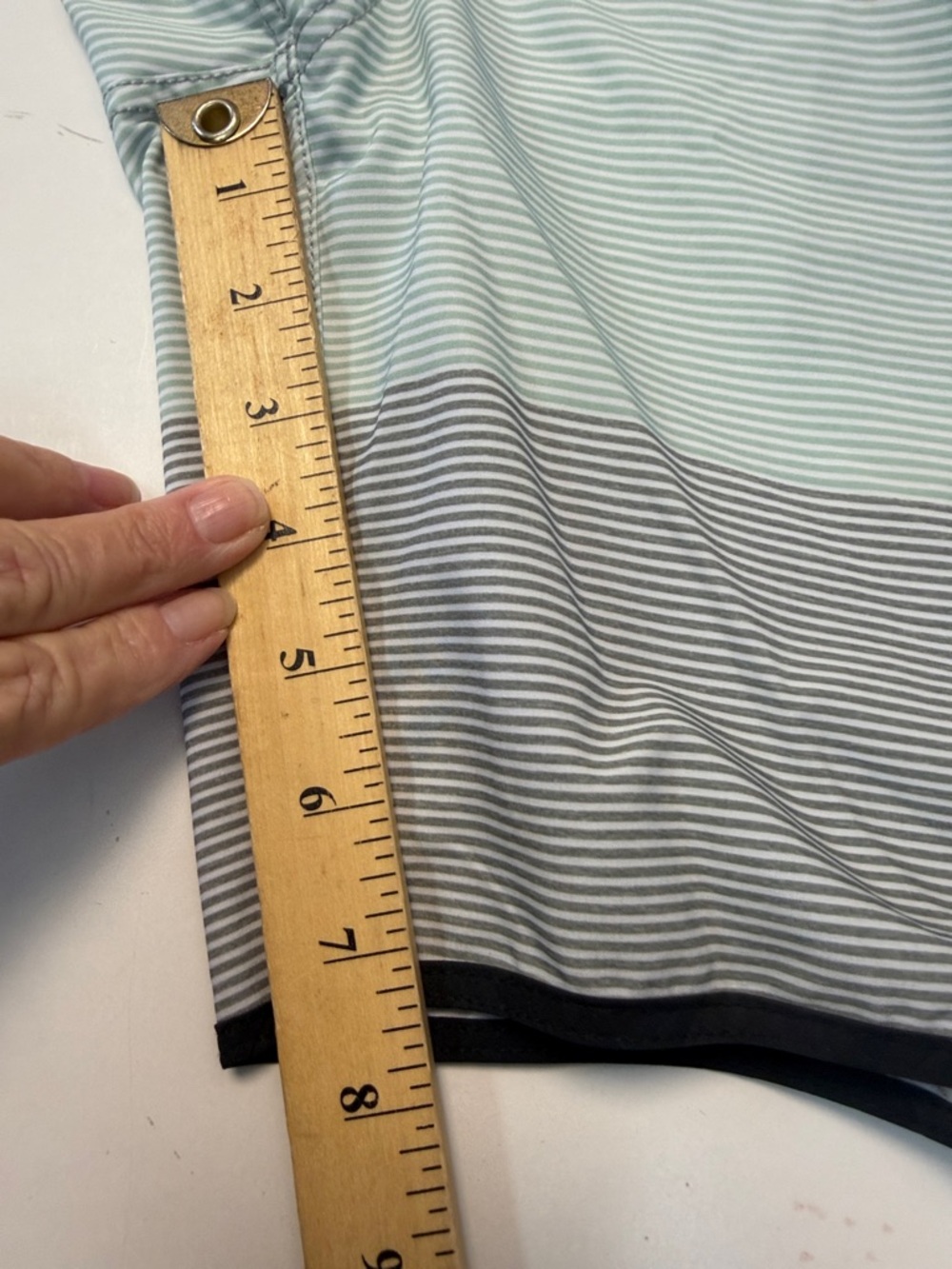VUORI Men’s Striped Boardshorts - Picture 8 of 13